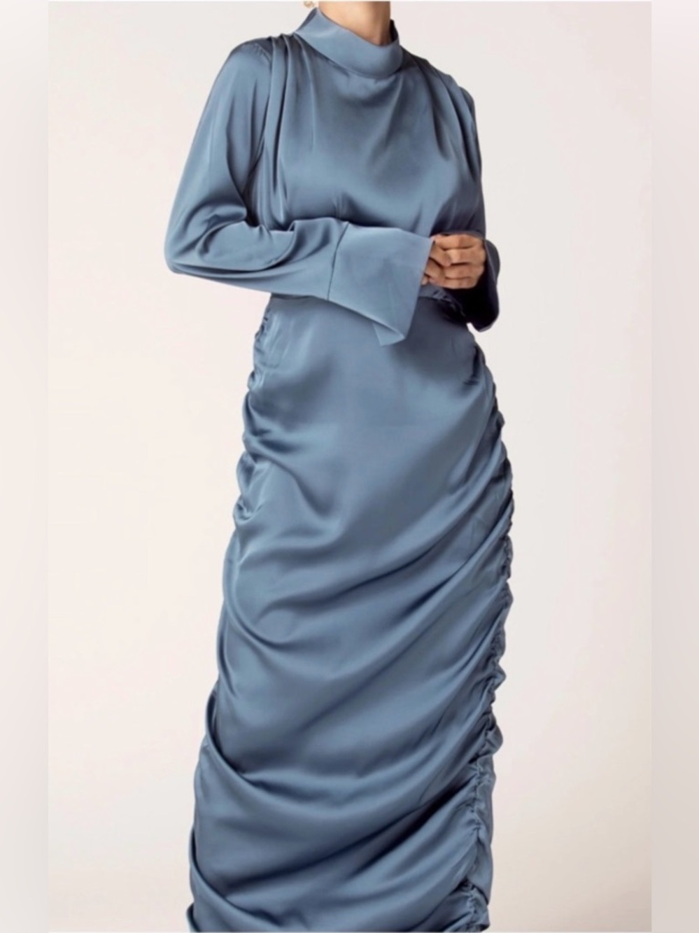NWT-Veiled collection Elegant Slate Blue Satin Long Sleeve Ruched Gown - Picture 2 of 3